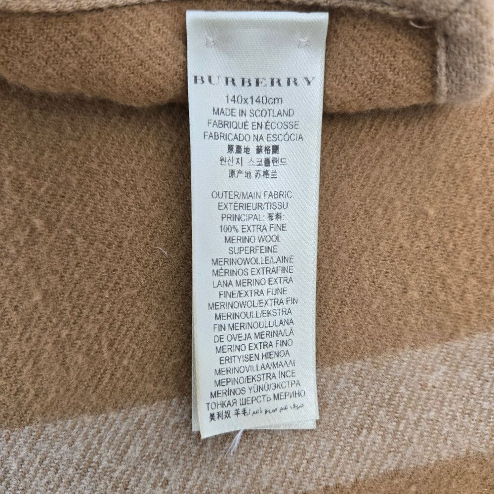 Burberry Charlotte Reversible Solid to Check Wool Poncho Cape One Size - Picture 9 of 11